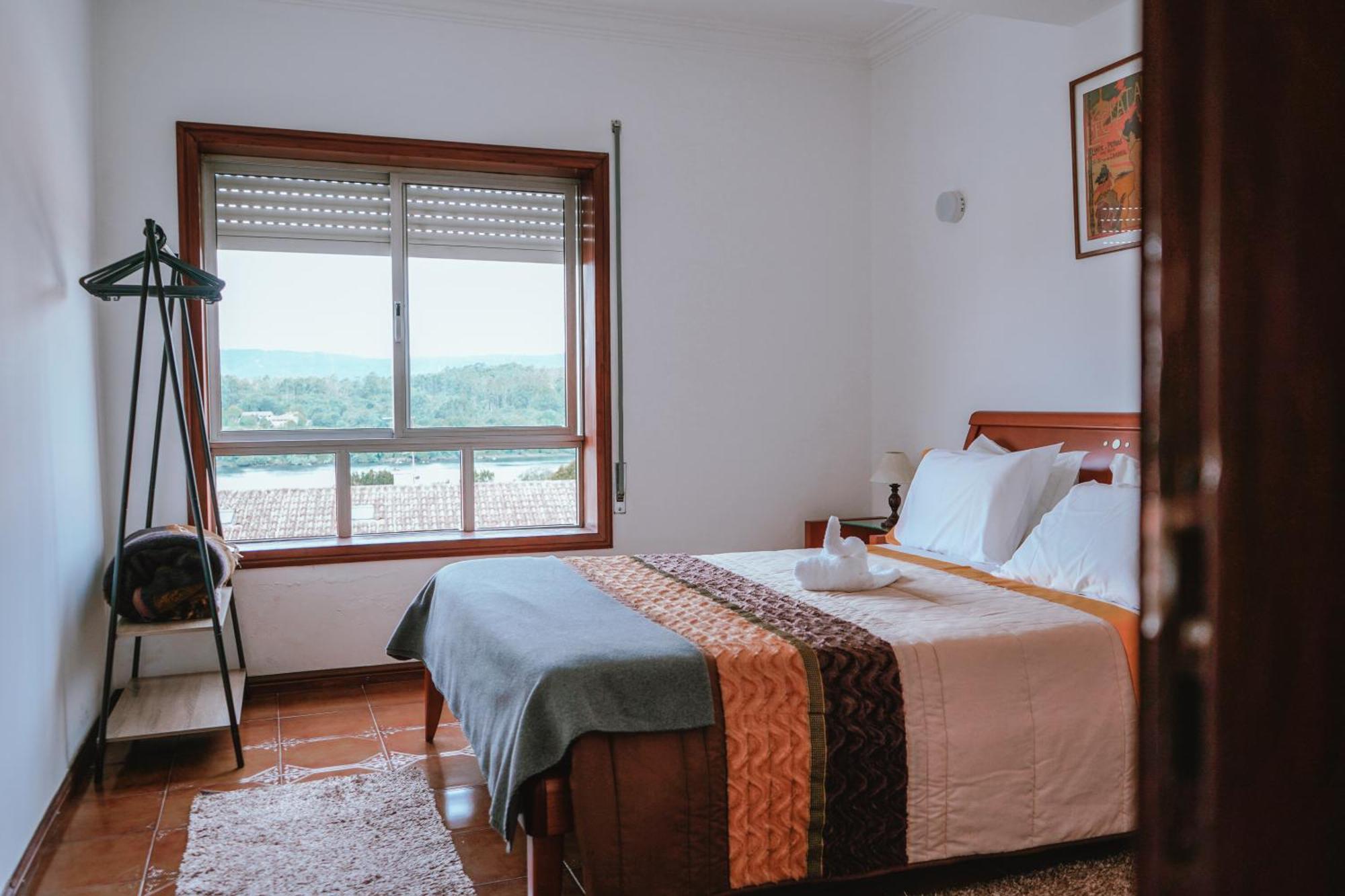 Ferias Em Cerveira Apartment วีลาโนวา เด เซอร์เวย์รา ภายนอก รูปภาพ